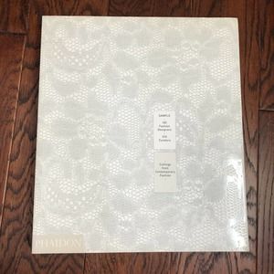 SAMPLE: 100 fashion designers Paperback